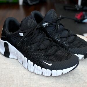 Nike Women's Metcon 4 Training Sneaker